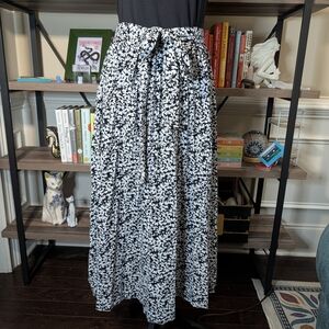 Chic Black and White Patterned Maxi Skirt
